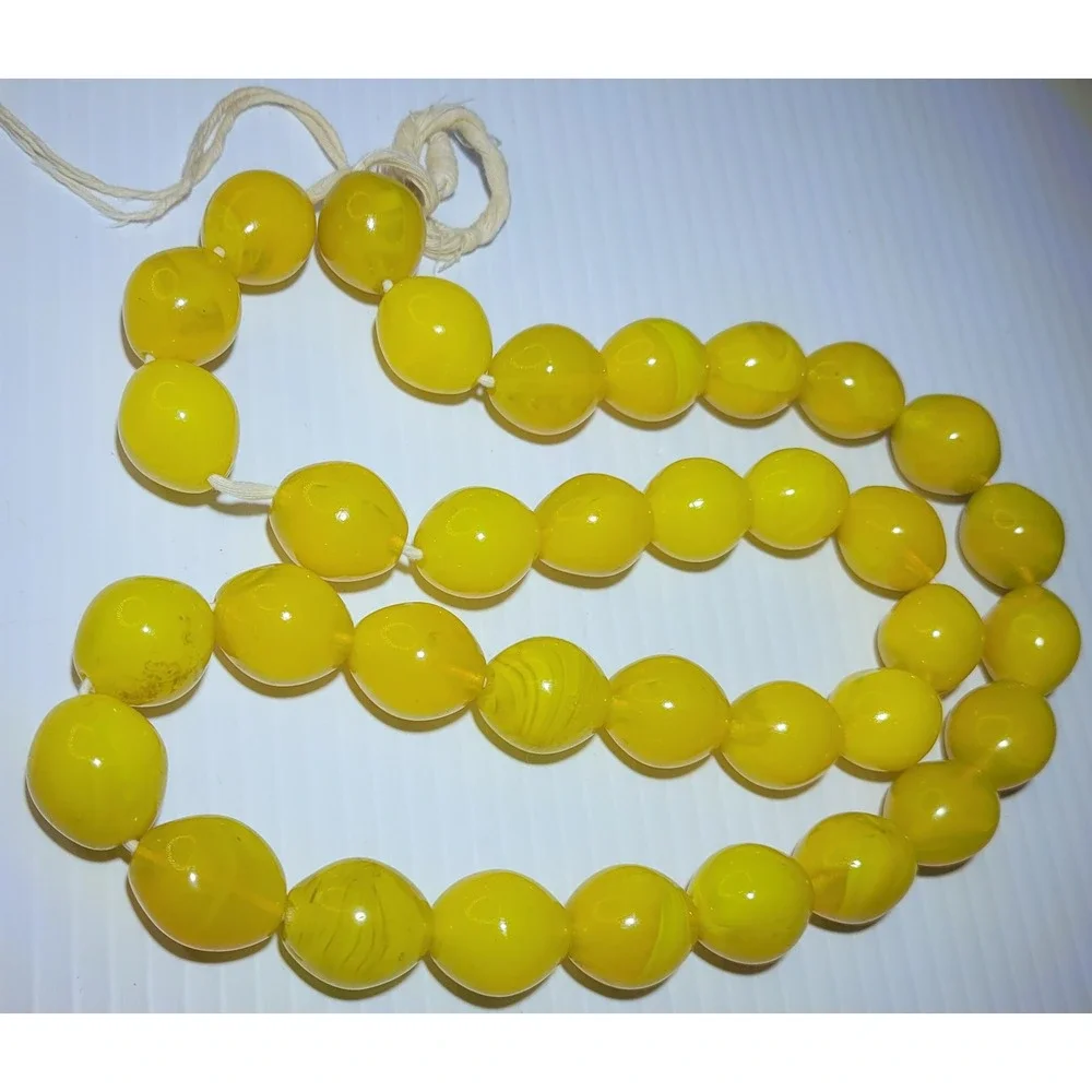 Vintage Yellow Egg Shaped Oval Venetian Glass 1
